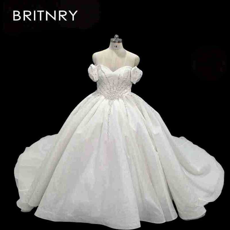 2026 New High-End Strapless Tulle Shiny Wedding Dress with Cathedral Train, Heavy Craftsmanship, Light Luxury Bridal Gown