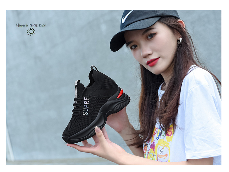 Giày sneaker nữ đế dày tăng chiều cao thoáng khí 2025 — LJ 9113 màu đỏ, LJ 9125 đen trắng thoáng mát phong cách mùa hè, LJ 8117 màu đen, JST 10115 đen đỏ chi tiết 17