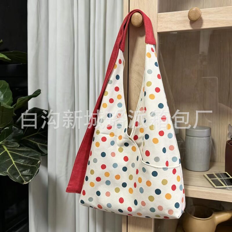 New Retro Niche Thai Triangle Bag with a High-End Feel, Patchwork Design, Single Shoulder Crossbody Bag, Large Capacity Casual Bag