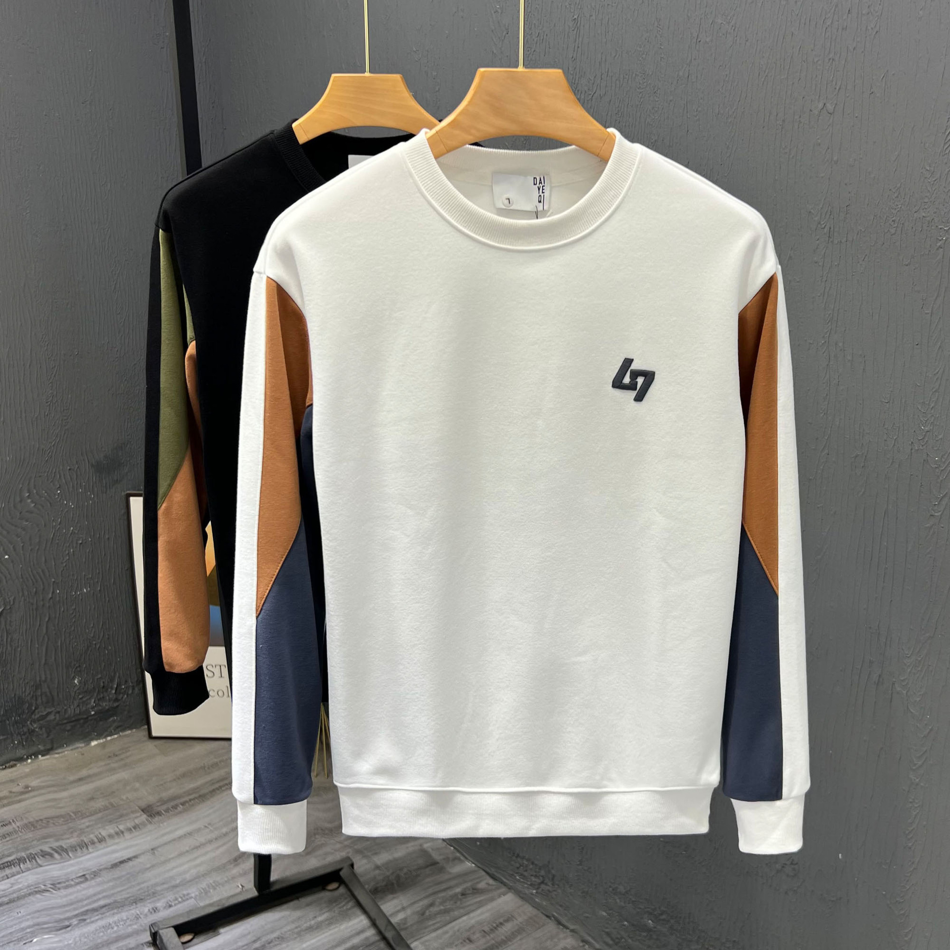 Młodzieżowa bluza z kapturem 2023, nowa, wiosenno-jesienna, męska, luźna koszulka z okrągłym dekoltem i dolną warstwą, modna i uniwersalna_voghion.com