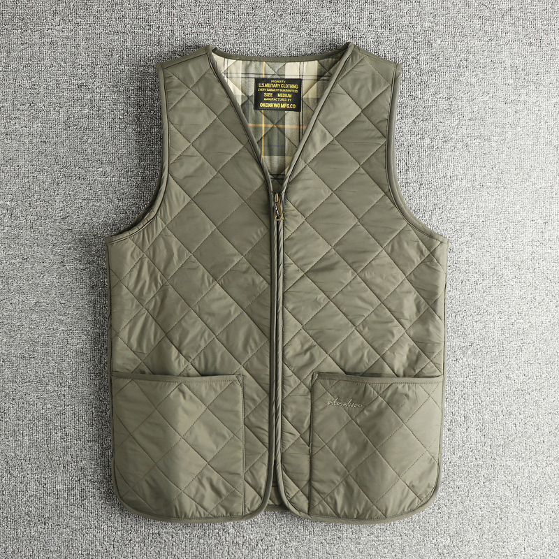 Military-Style American Casual Quilted Waxed Men's Vest Jacket, Padded for Warmth, Comfortable Autumn and Winter Casual Jacket Military-Style American Casual Quilted Waxed Men's Vest Jacket, Padded for Warmth, Comfortable Autumn and Winter Casual Jacket