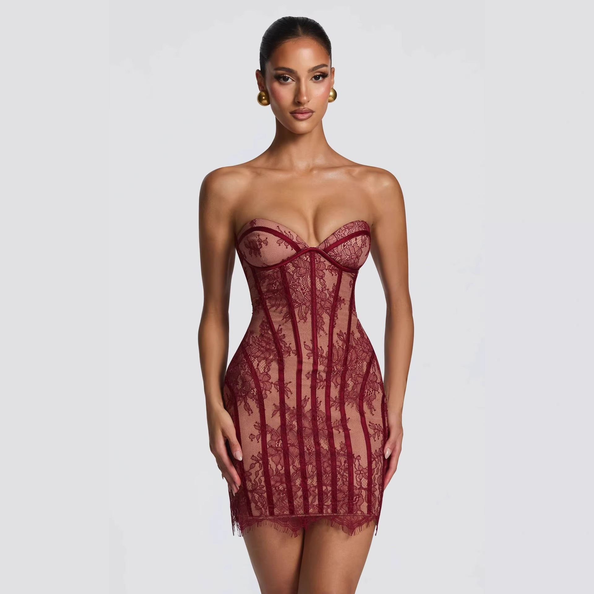 2026 primavera y verano nuevo encaje estriado pecho cintura alta ajustado vestido de cadera para mujeres