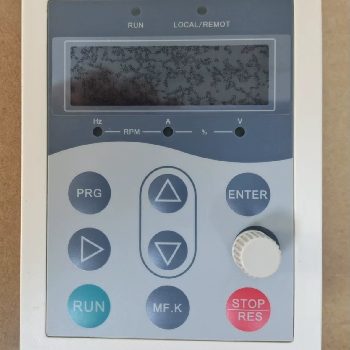 SACI Inverter, keyboard