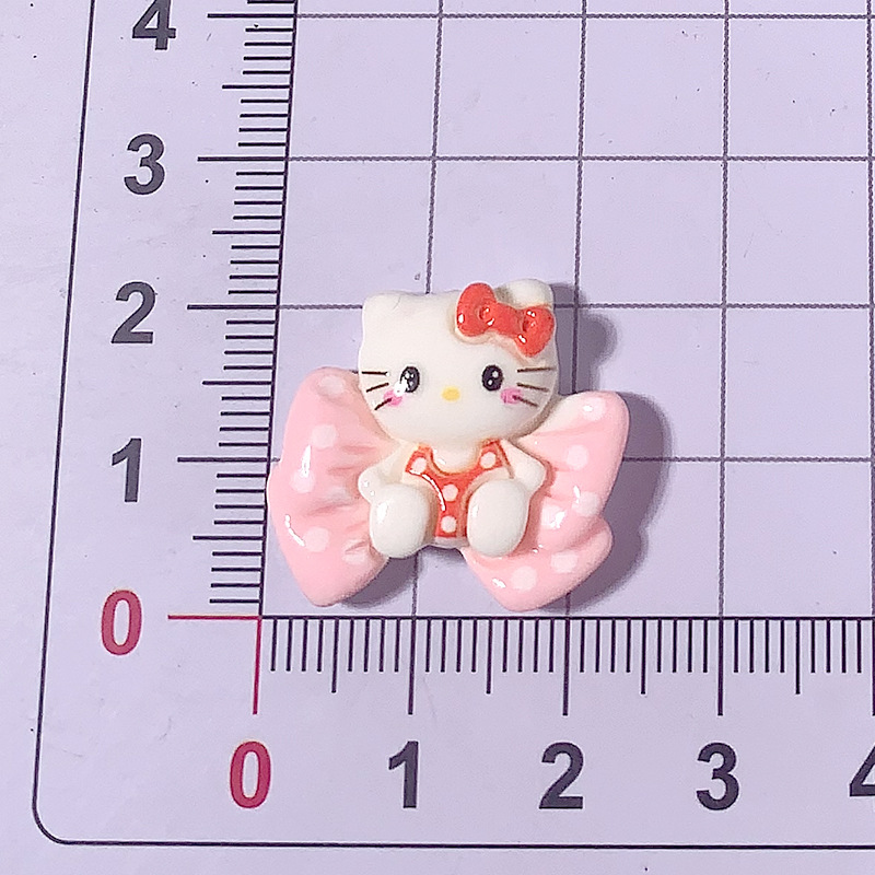 Nuevos accesorios de resina de gato de dibujos animados KT pegamento de crema casero diy clips de pelo para niños botones de zapatos parches de belleza