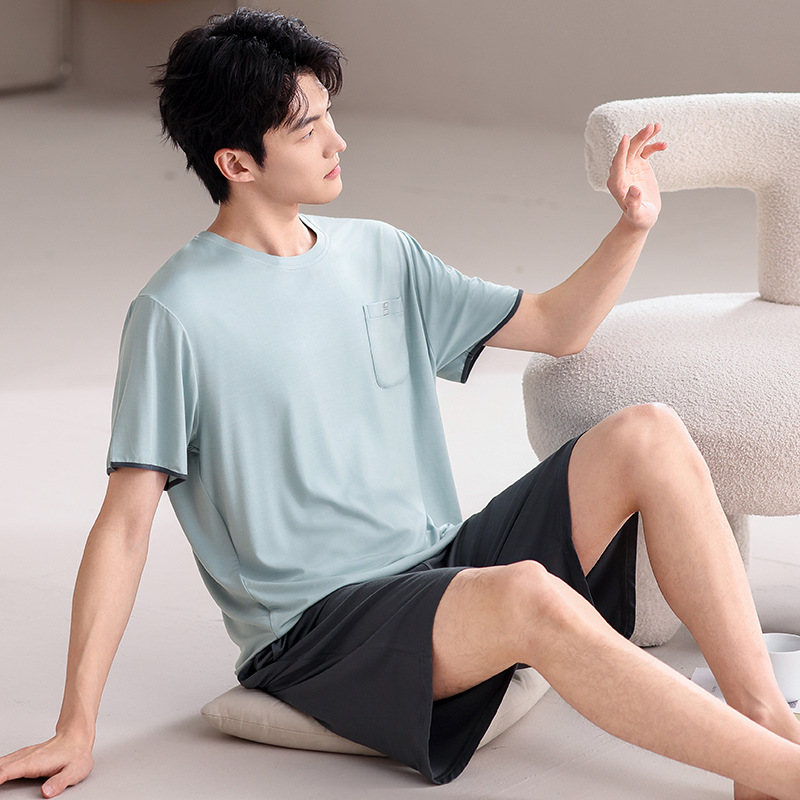 01Q1686 남성
