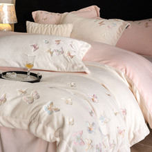 ������Ů�ļӺ�ţ�̽q�ļ��׺����̽���ů���״�����Ʒ�׷�ɫ����