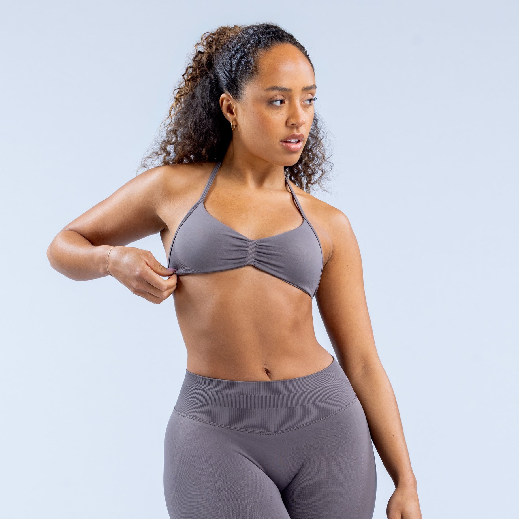 Bra deportivo de cuello colgante transfronterizo Europa y América nuevo entrenamiento físico ropa interior rápida secado yoga pequeño sujetador