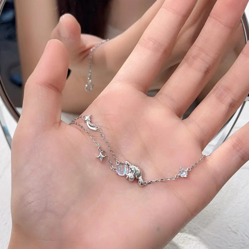Sanrio Yugui dog bracelet female niche advanced design sense big ear dog meteor Moonstone bracelet bracelet