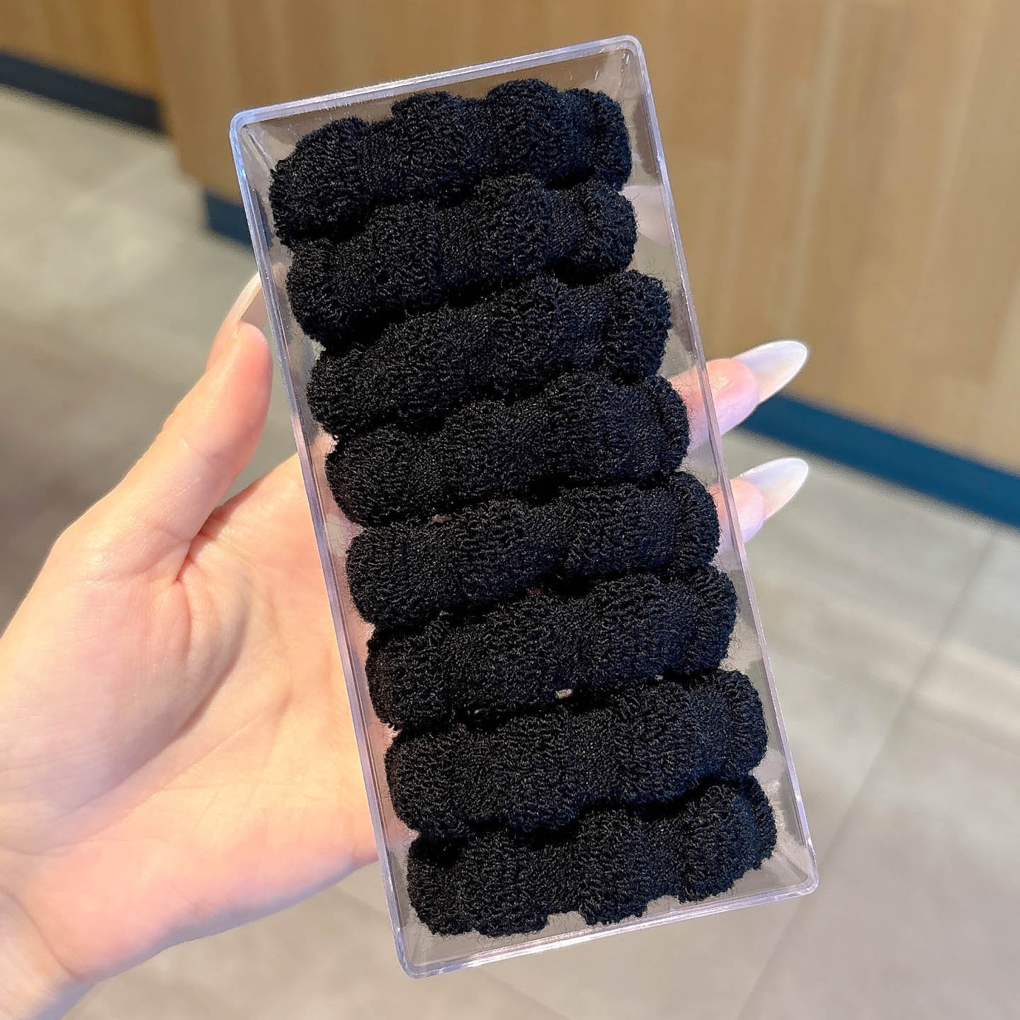 8 black hair ties