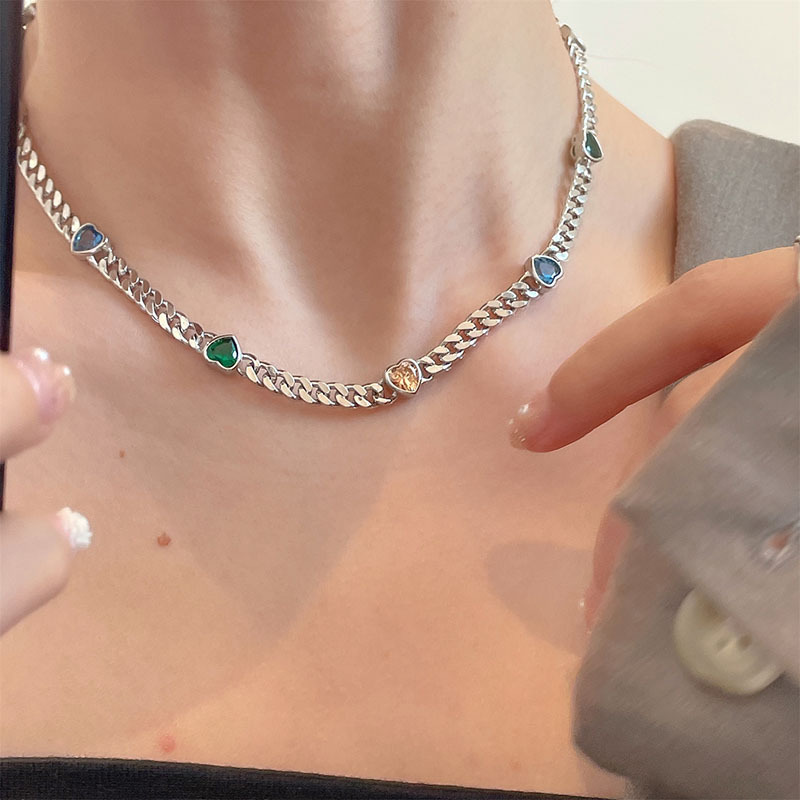 时尚个性潮流爱心彩锆坦克链项链女ins风气质百搭高级感锁骨链条