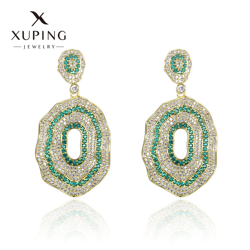 Xuping moda, lujo ligero con incrustaciones de circón, diseño de nicho, pendientes redondos geométricos, pendientes de temperamento de alta gama de todo fósforo