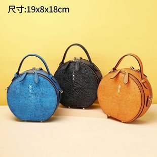 ���������~�yС�A������Ůʿ������μ�б���Ů�������S�A�ΰ���