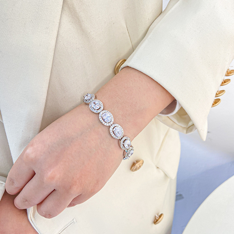 Fashion Geometric Copper Inlay Zircon Bracelets 1 Piece