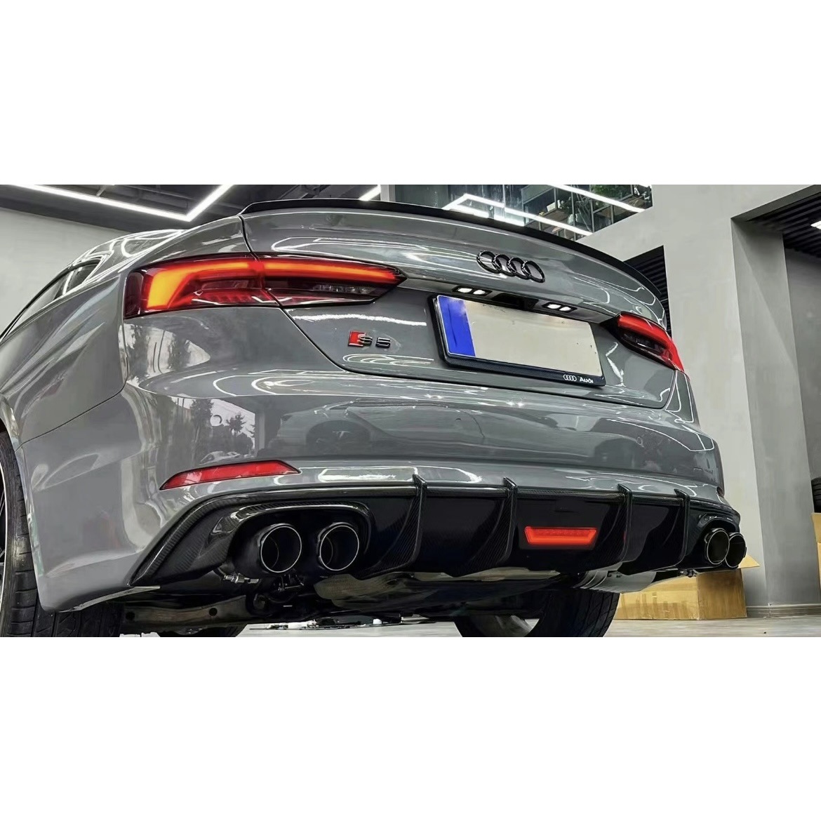 Suitable for 17-20 Models of Audi A5.S5, Rear Lip with Lights, Horizontal Light Bar, Rear Diffuser, Rear Surround with Four Exhaust Tips