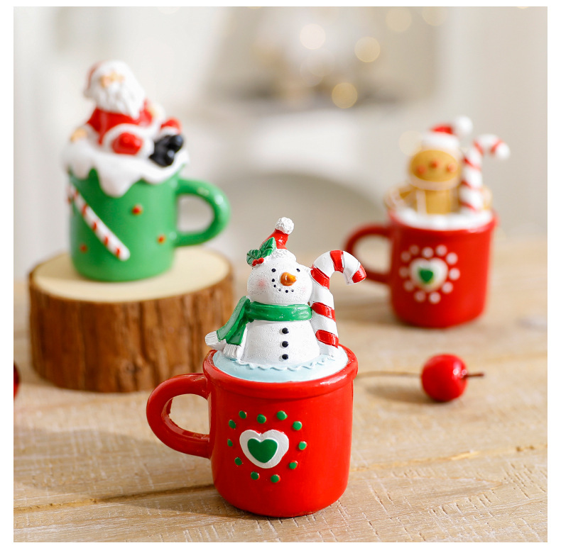 Santa Claus Resin Figurine – Handcrafted Christmas Decoration, Festive Tabletop Display & Gift For Home/Office (Set Of 3, 10cm Tall)​_voghion.com