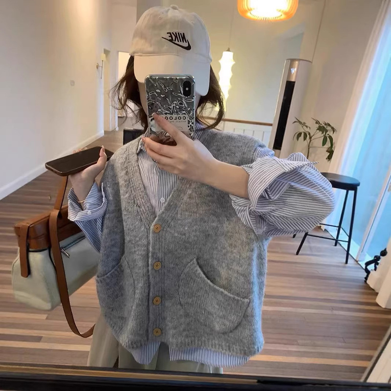 Korean Style Lazy Knit Sweater Vest for Women 2025 New Loose Versatile Stylish Pocket Sleeveless Vest Jacket Korean Style Lazy Knit Sweater Vest for Women 2025 New Loose Versatile Stylish Pocket Sleeveless Vest Jacket