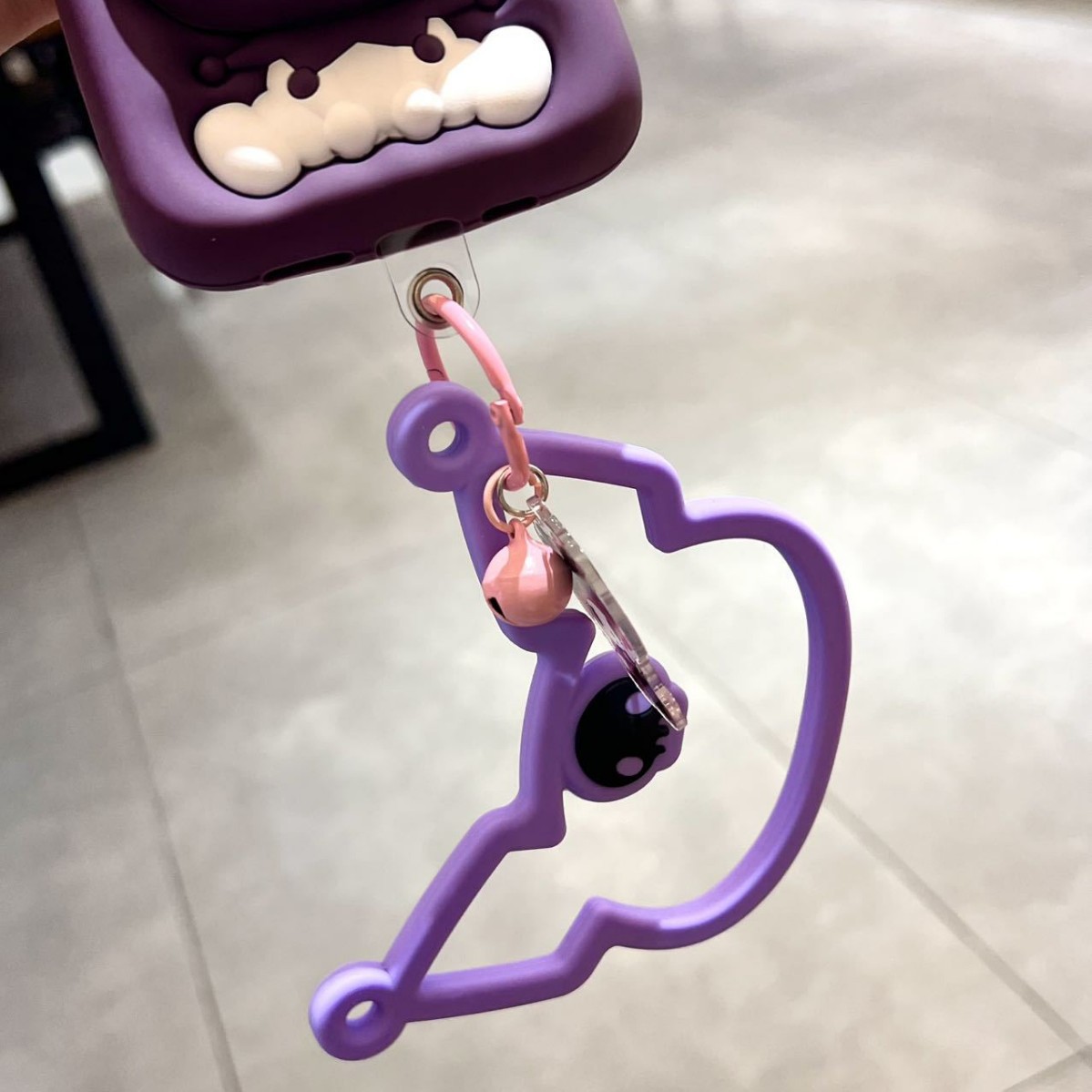 Cordón de teléfono móvil de alta gama estilo ins hecho a mano de boutique Pulsera de silicona Kulomi Cordón de teléfono móvil de moda Cordón corto