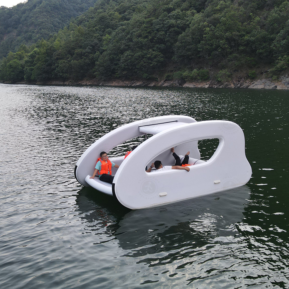 Travel inflatable water entertainment yacht for fishing