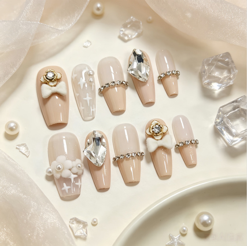 Luxury Axe-Shaped Diamond Sparkling Furry Nail Accessories, Autumn/Winter Warm Color Series, Versatile, Brightening, Purely Handmade Wearable Nails Wholesale Luxury Axe-Shaped Diamond Sparkling Furry Nail Accessories, Autumn/Winter Warm Color Series, Versatile, Brightening, Purely Handmade Wearable Nails Wholesale