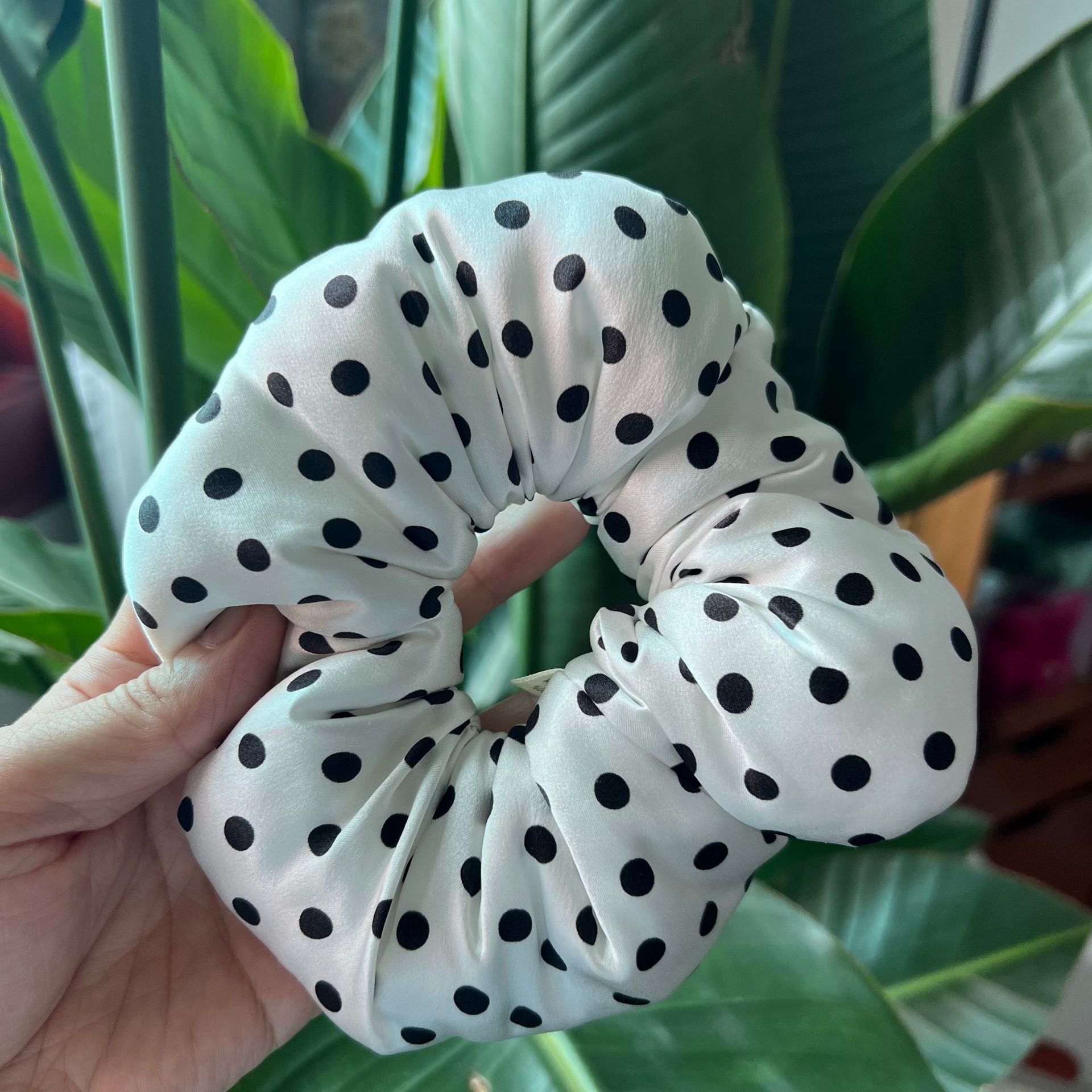 흰색 물방울 무늬 - 6.5cm