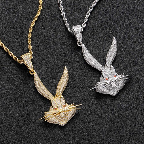 New European and American-style Bugs Bunny hip-hop pendant with micro-inlaid zirconia—stylish, personality-driven animal-themed hip-hop accessories perfect for men's necklaces.