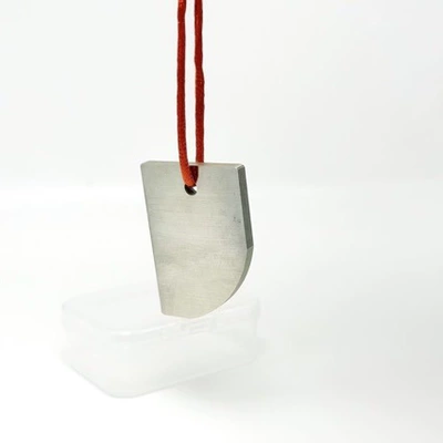 Sheet Metal Spray Repair scraper, paint stain and dust