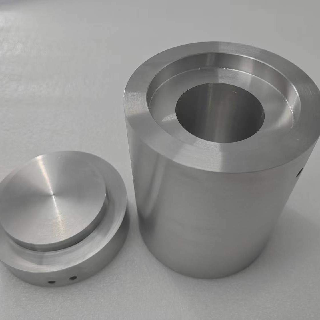 放射物储存铅罐 核医学废物周转罐 屏蔽射线铅罐 辐射屏蔽专用