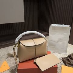25新款T通勤气质豆豆邮差腋下包法棍hobo单肩饺子包手提包土豆丝