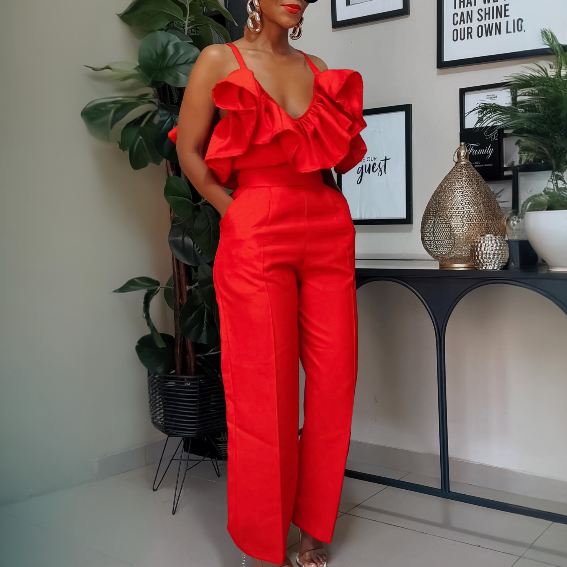 Damenbekleidung, modischer V-Ausschnitt, gerüschter Hosenträgertop, hohe Taille, Hosenanzug_voghion.com