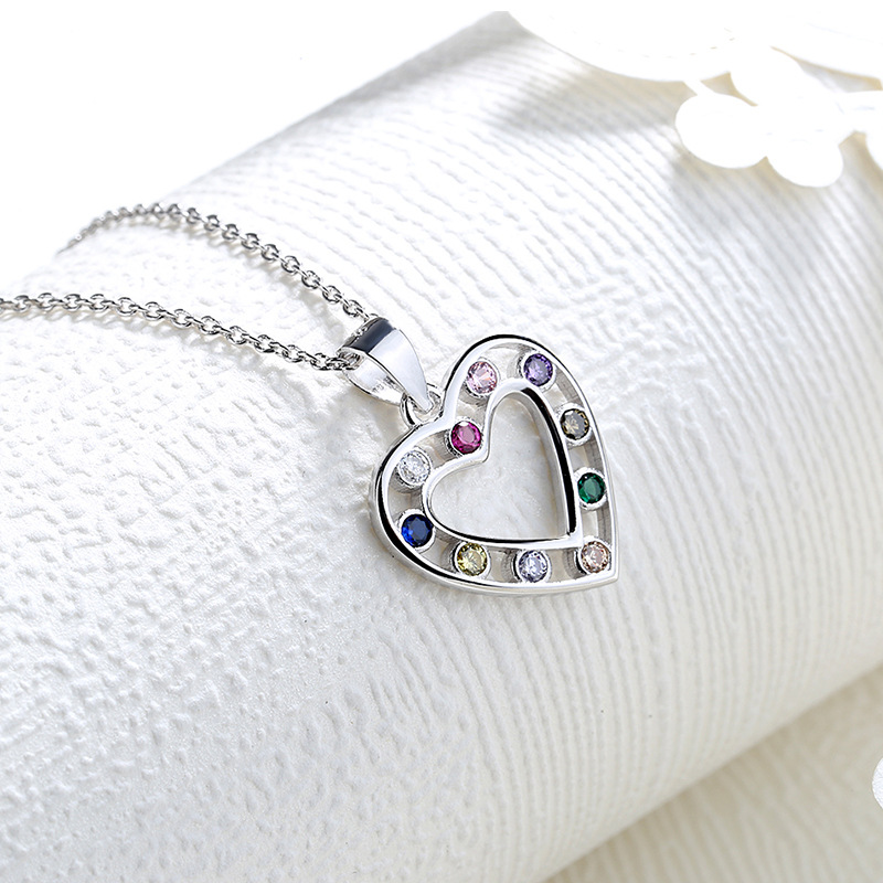 Collar de amor de plata transfronteriza 925 plata esterlina moda femenina simple alta sensación de color incrustado colgante de zircon cadena clavícula