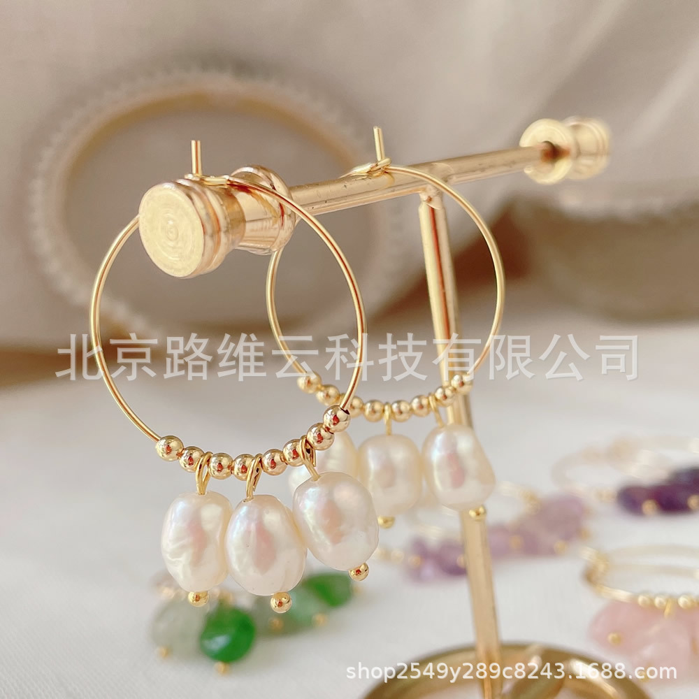 Europa y los Estados Unidos semipreciosa natural cristal lingüizo pendientes de perla amatista irregular pendientes de acero de titanio pendientes de acero mujeres