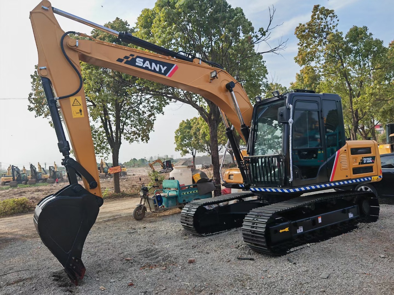 Exportación de comercio exterior de segunda mano Komatsu 130 - 8 excavadoras nacionales y extranjeras 130 - 7 calidad de importación pura