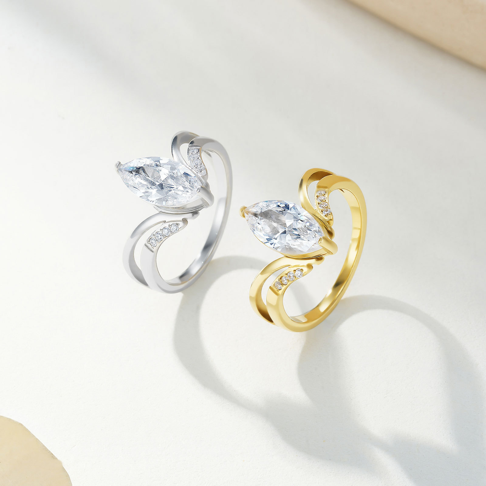 elegant fashionable two-color accessory