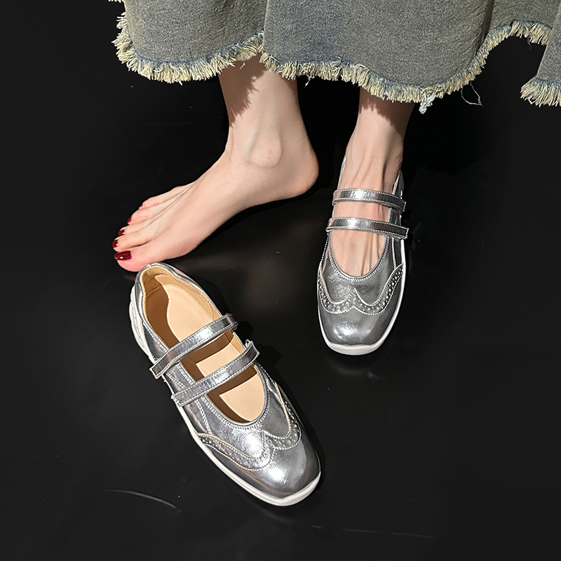 Versión de piel de oveja de suela gruesa de cuero real plateada zapatos de nicho de mujer elevados zapatos deportivos casuales zapatos de ballet retro
