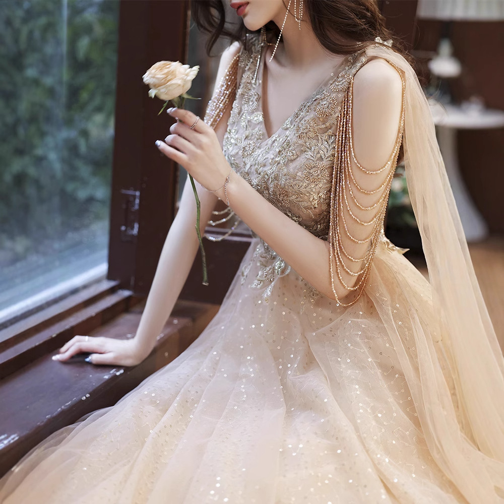 Abito da sera color champagne da donna, stile sobrio e lussuoso, elegante abito da donna per cerimonie di passaggio all'età adulta, lauree e spettacoli._voghion.com