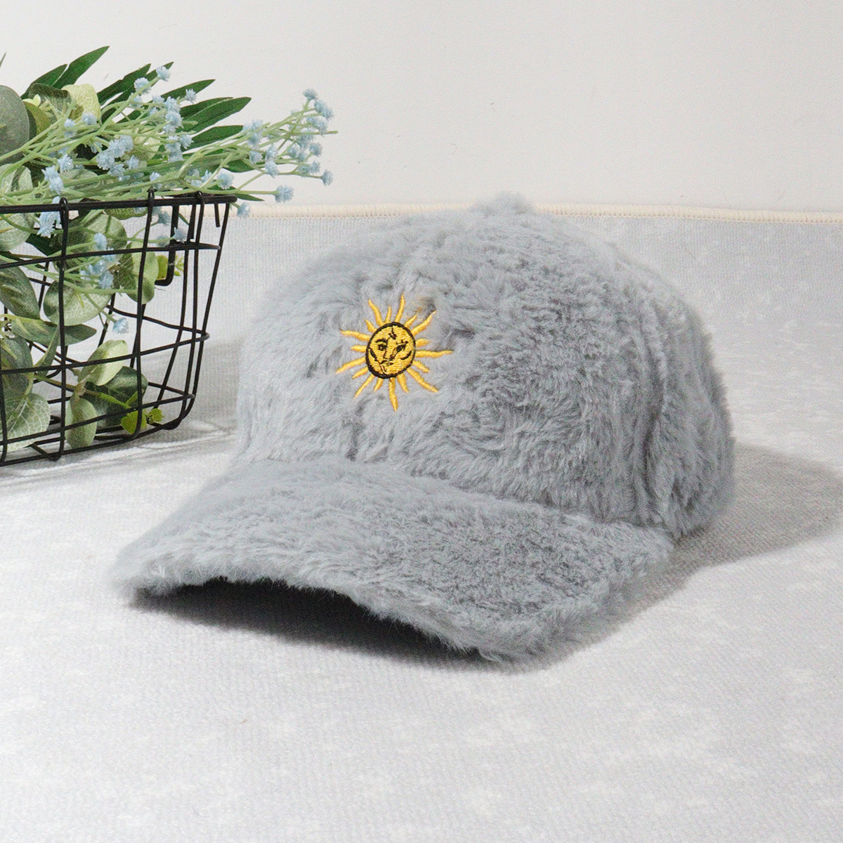 Unisex Plush baseball cap Sun embroidered duck hat Winter warm plush hat_voghion.com