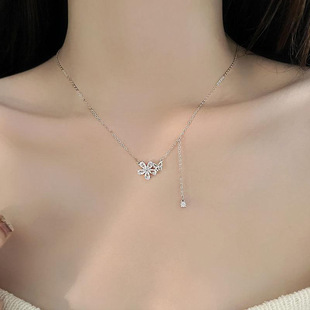 Butterfly flower necklace for girls gentle girly tassel snowflake clavicle chain titanium steel summer small sling necklace