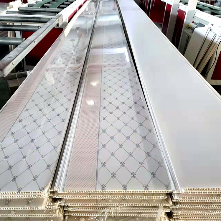 PVC integrado wallboard impermeable Instalación rápida Fondo wallboard tablero demolición tablero de comercio exterior plástico acero hebilla techo panel de pared