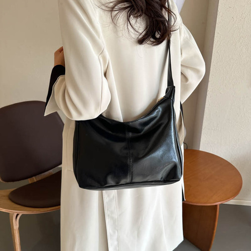 Autumn/Winter Retro Women's  New Arrival Fashion Soft Leather Crossbody Bag Casual Large Capacity Commute Bucket Bag