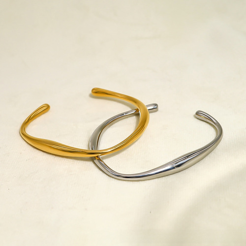 Light luxury versatile high-end INS niche style women's 18K gold-plated titanium steel irregular-shaped open bracelet