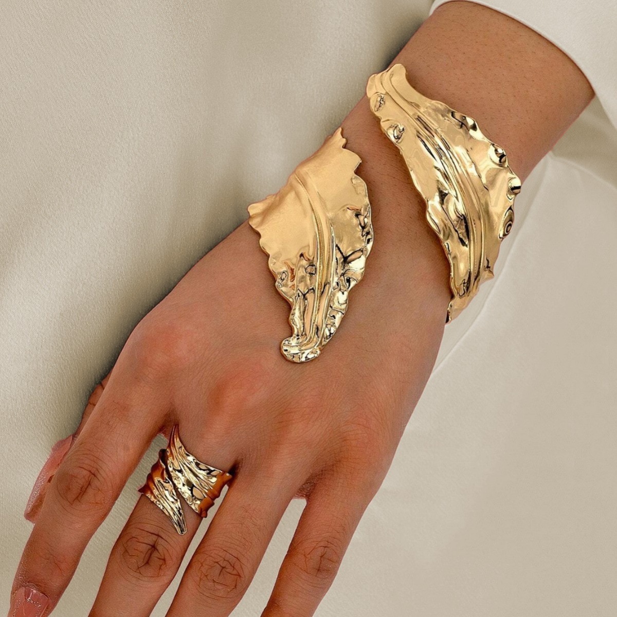 Ventas transfronterizas calientes personalidad exagerada estilo de pulsera abierta damas anillo combinación de estilo punk retro conjunto de joyas