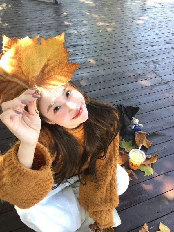 怠惰な風の立体の麻の花の太い線は花のセーターの女性の秋冬の新型の巻きの縁を巻いて厚い毛のニットの服を設計します。|undefined