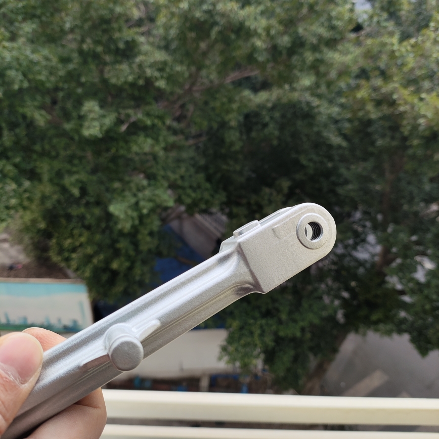 适用电动车边撑爱玛台铃电动车小牛009 A7边脚支架铝合金单撑防滑