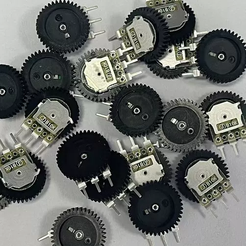 拨盘电位器20*2，16*2，14*1，20*2.8，18*1单联双联电位器