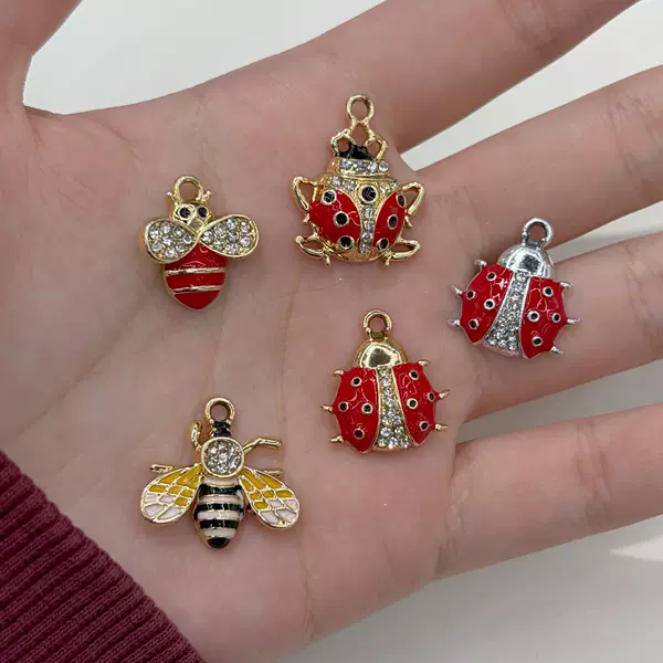 European and American Retro Small Insect Bee Brooch Keychain Bag Bracelet Necklace Pendant Accessories Ladybug High-End Jewelry