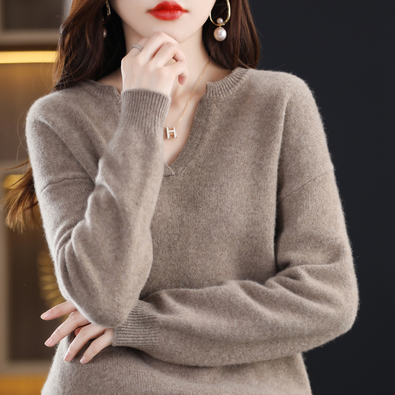 Woolen base demi-season fashionable knitted sweater with a round…