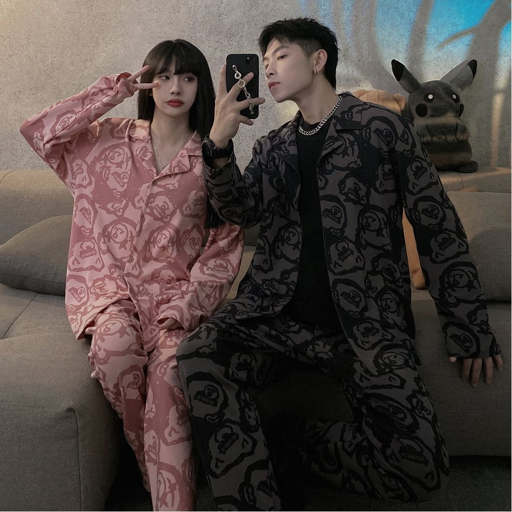 Coreano ins oso pareja pijama mujer primavera y otoño de manga larga seda de hielo delgada hombre imitación de seda ropa para el hogar verano