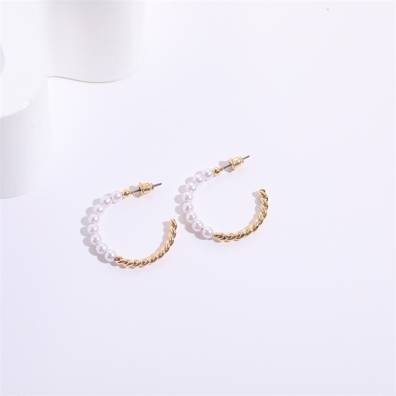 Simple Style C Shape Artificial Pearl Copper Plating Ear Studs 1 Pair