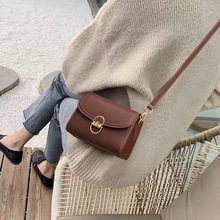 豆腐包包女2024新款秋冬斜挎腋下小方包真皮高级感单肩女包