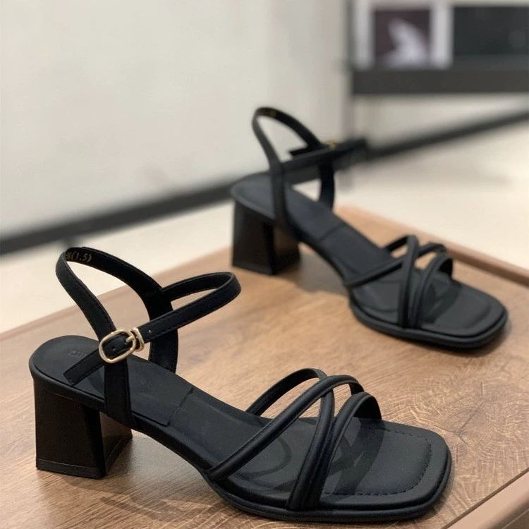 Женские босоножки на толстом каблуке в стиле феи, летний стиль 2025 года, модные, на среднем каблуке, с пряжкой и ремешком, французский стиль, открытый носок, высокие каблуки